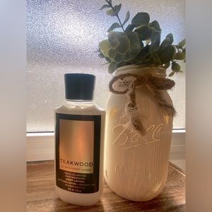 Bath & Body Works Men’s Teakwood lotion 🍂🤎